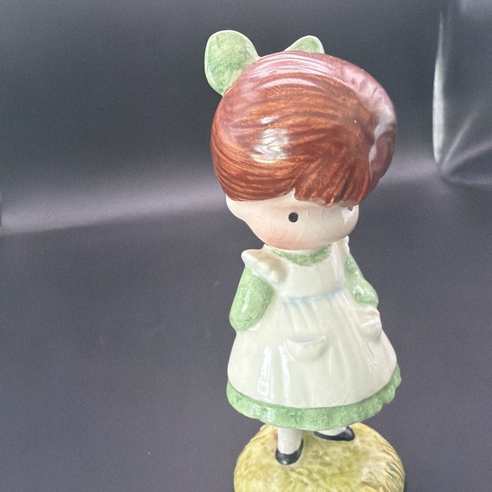 1970 Joan Walsh Anglund BESWICK Girl Figurine w/Original Label! - Picture 3 of 5